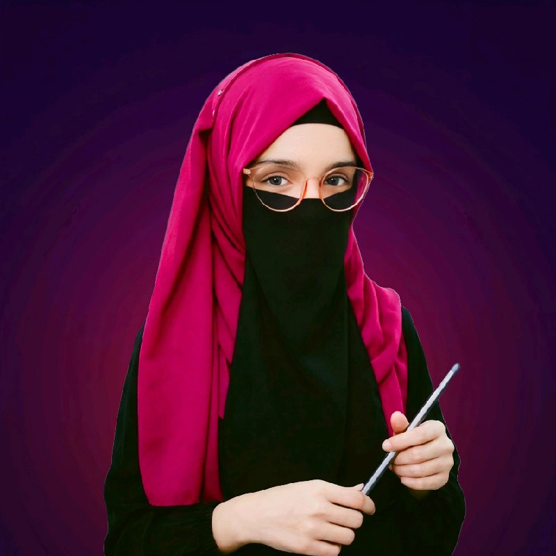 Javeria Farhan — Graphic & Brand Designer